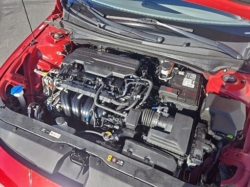 Used 2024 Hyundai Elantra SEL image 33