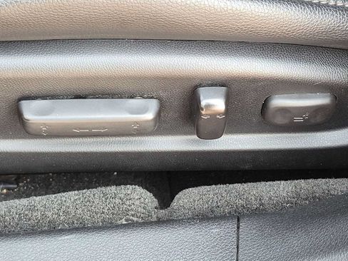 Used 2018 Acura TLX FWD image 16
