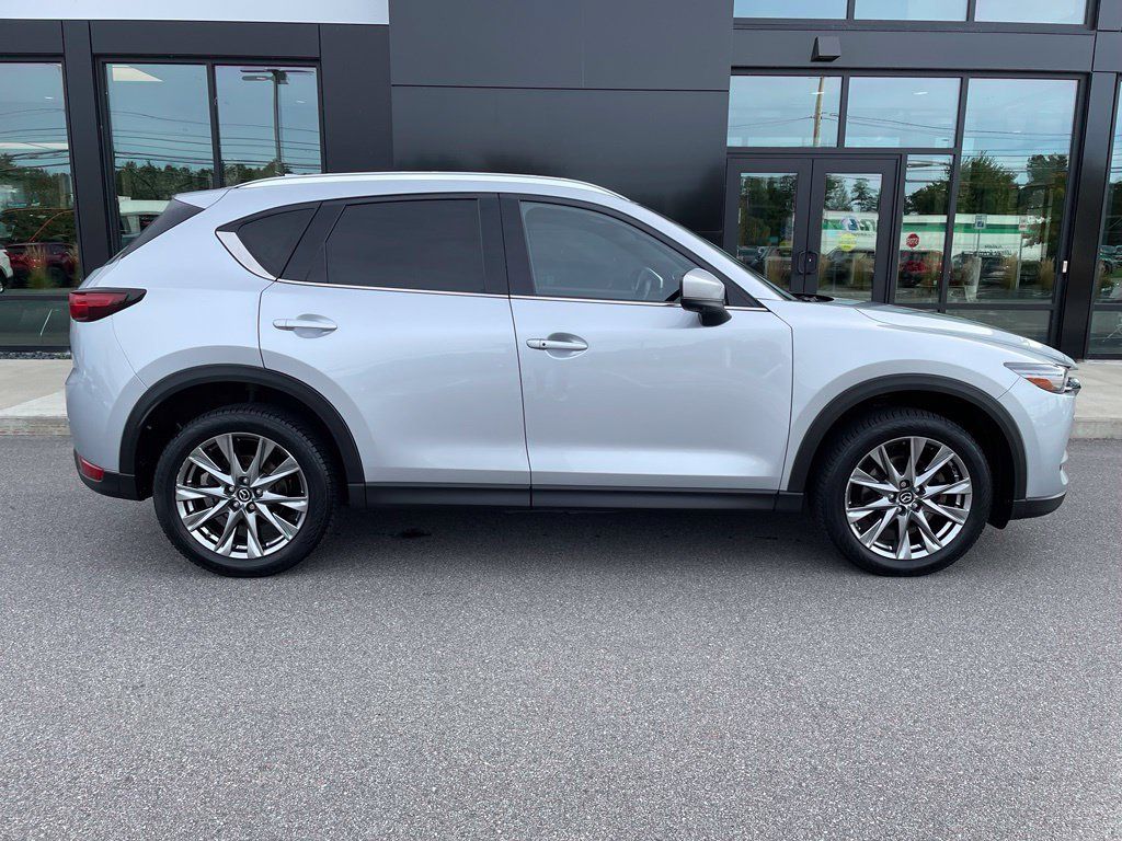 Used 2021 MAZDA CX-5 Signature AWD/4WD image 3