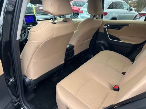 Used 2024 Toyota RAV4 LE image 15