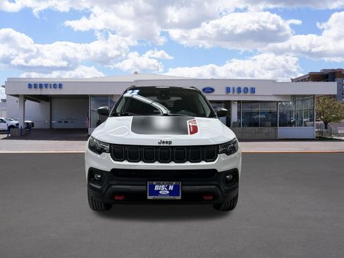 Used 2022 Jeep Compass Trailhawk w/ Trailhawk Convenience Group AWD/4WD image 9