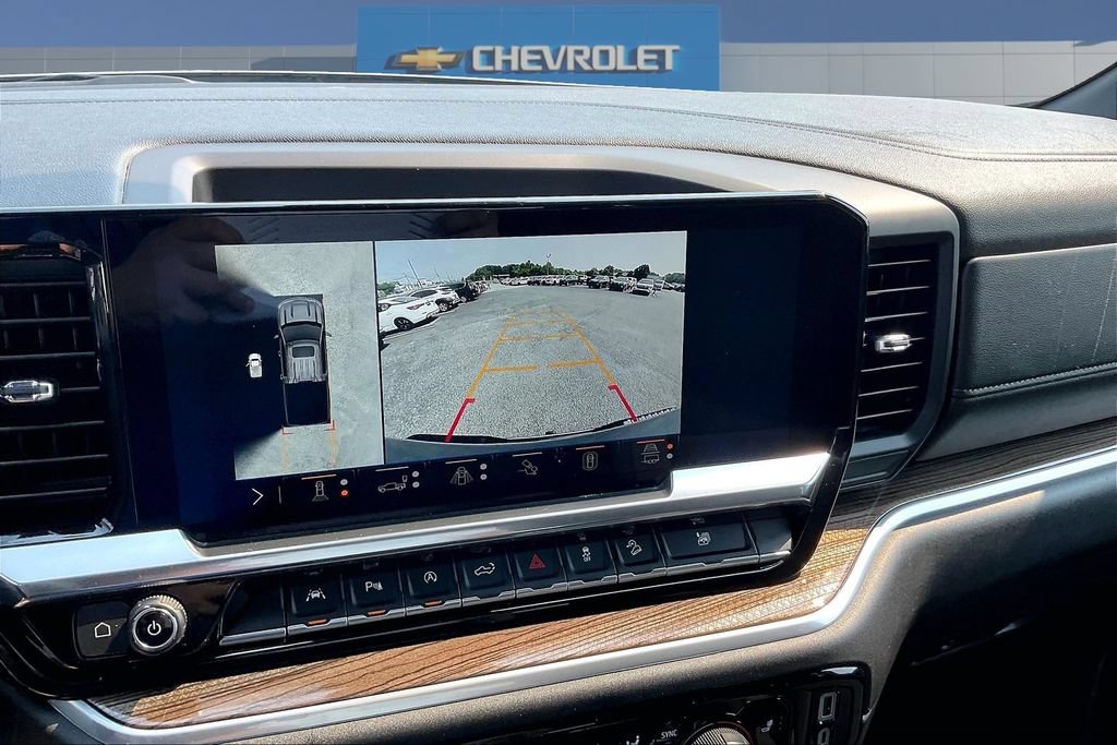 Used 2025 Chevrolet Silverado 1500 RST AWD/4WD image 15
