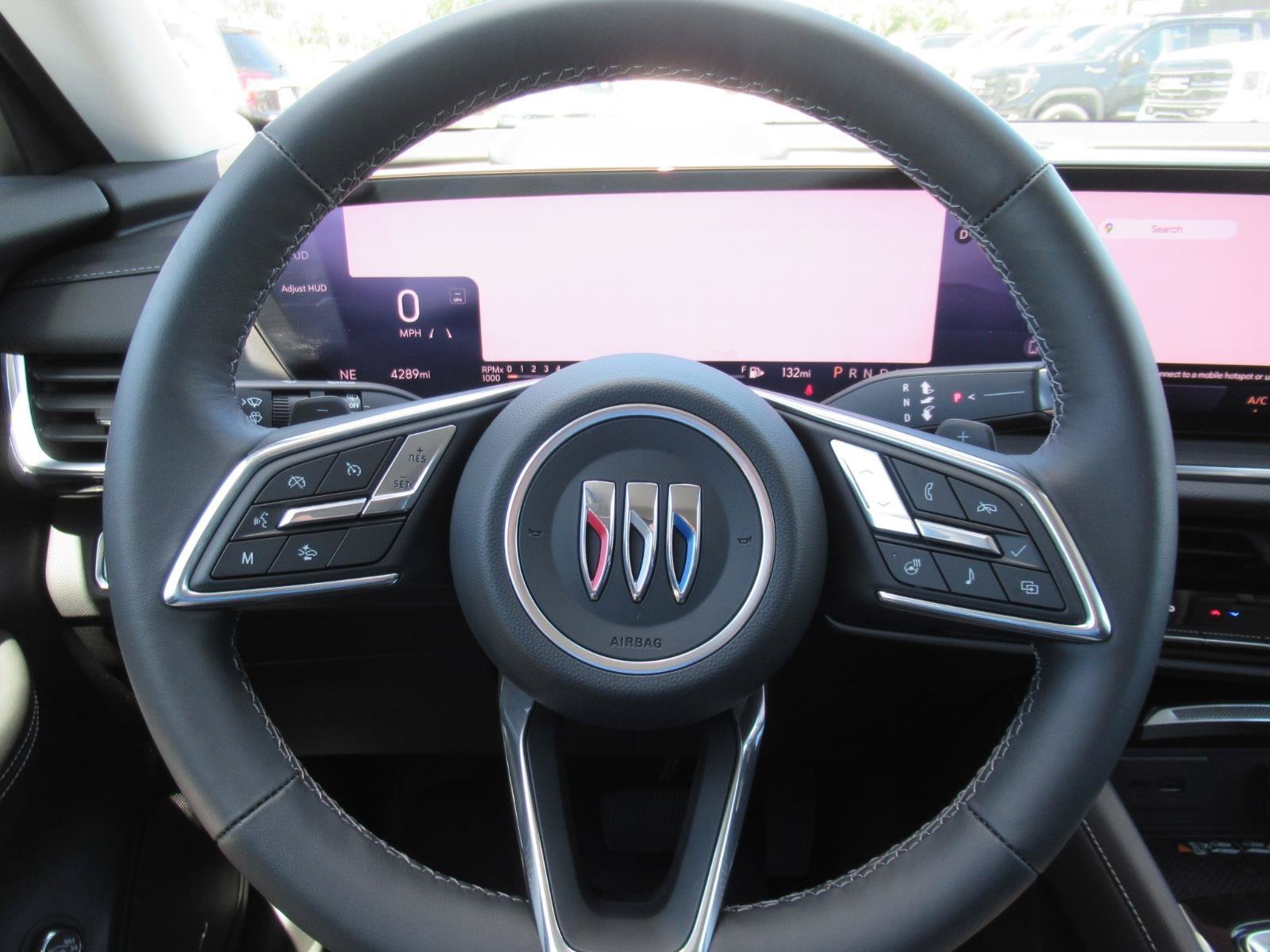 Used 2025 Buick Envision Preferred AWD/4WD image 24