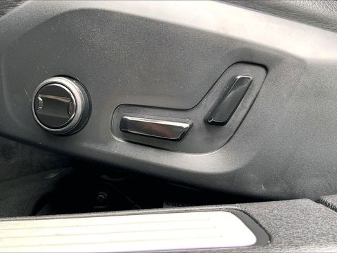 Used 2025 Volvo S60 B5 Plus FWD image 34