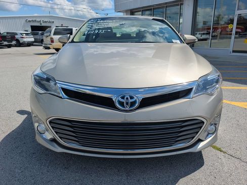 Used 2014 Toyota Avalon XLE Touring FWD image 2