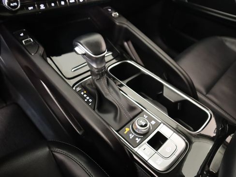 Used 2025 Kia Telluride S AWD/4WD image 9