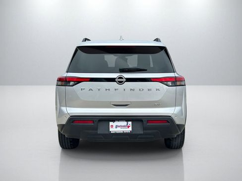 Used 2024 Nissan Pathfinder SV image 6