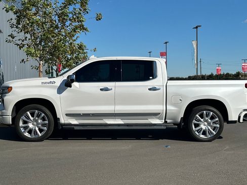 Used 2024 Chevrolet Silverado 1500 High Country w/ Technology Package image 7