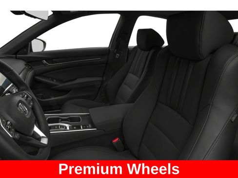 Used 2019 Honda Accord Touring image 10