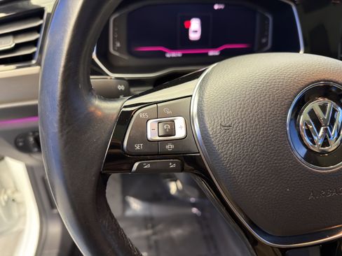 Used 2019 Volkswagen Jetta SEL Premium image 16