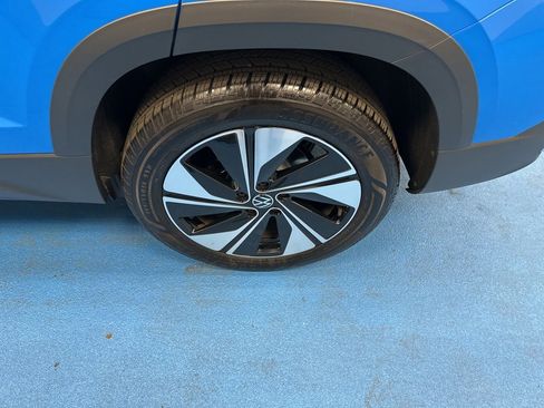 Used 2024 Volkswagen Taos SE image 18