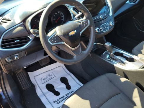 Used 2019 Chevrolet Malibu LT FWD image 16