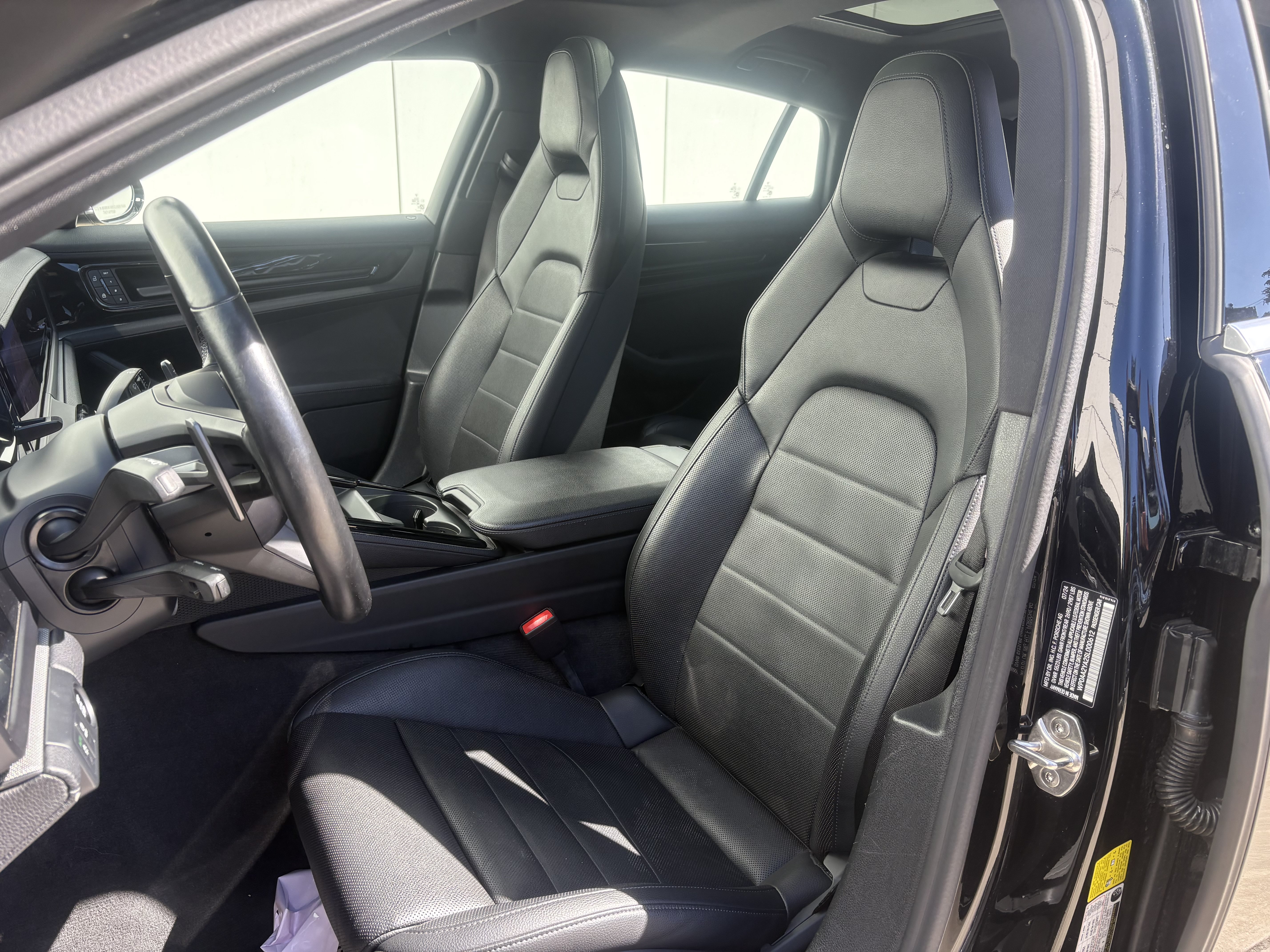 Used 2025 Porsche Panamera RWD image 11