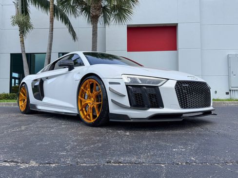 Used 2017 Audi R8 V10 plus AWD/4WD image 12