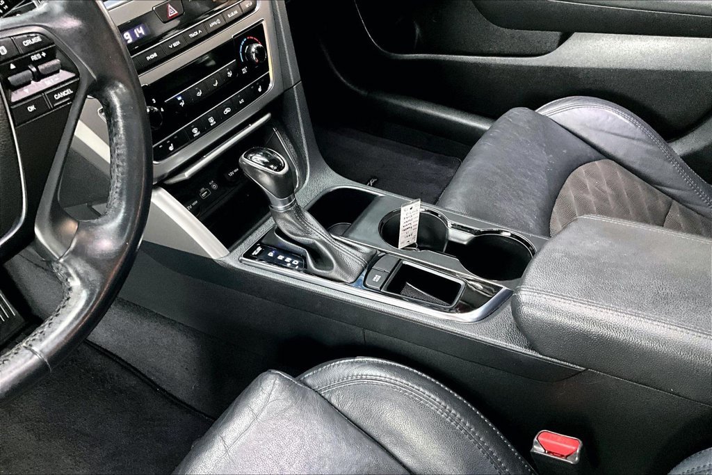 Used 2017 Hyundai Sonata Sport w/ Value Edition Package 02 FWD image 16