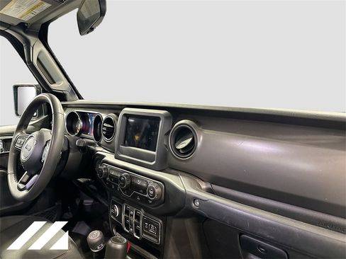 Used 2023 Jeep Gladiator Sport image 29