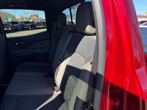 Used 2024 Chevrolet Colorado ZR2 w/ Safety Package image 13