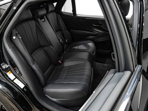 Used 2018 Lexus LS 500 w/ Luxury Package image 36