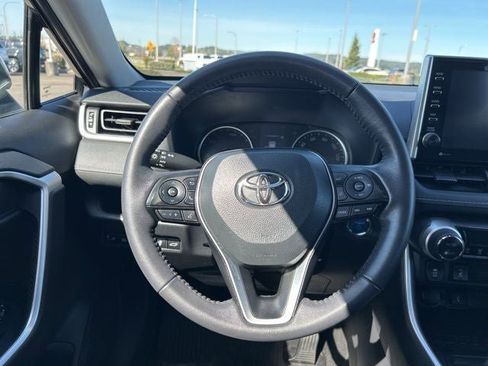 Used 2022 Toyota RAV4 XLE w/ Convenience Package AWD/4WD image 21