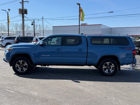 Used 2019 Toyota Tacoma SR5 image 5