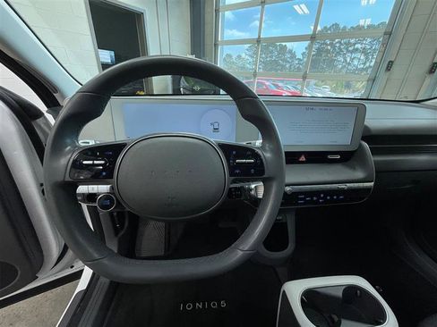 Used 2024 Hyundai Ioniq 5 SE image 14