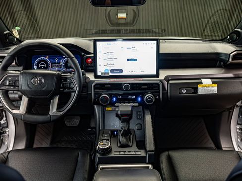 Used 2026 Toyota 4Runner TRD Off-Road Premium AWD/4WD image 18
