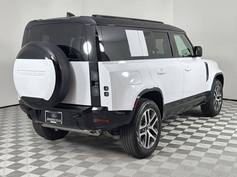 New 2026 Land Rover Defender 110 X-Dynamic SE image 5