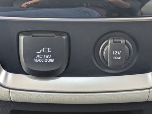 Used 2024 Kia Carnival SX Prestige FWD image 15