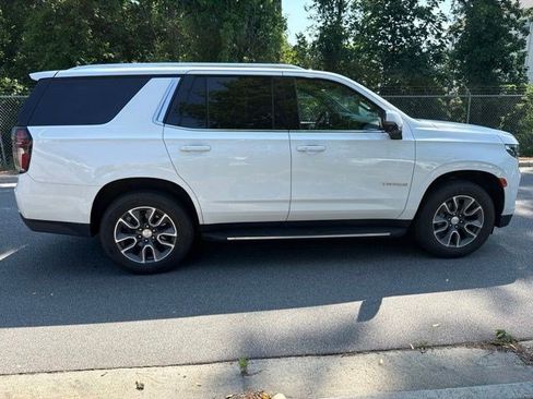 Used 2021 Chevrolet Tahoe LT w/ LT Signature Package AWD/4WD image 4
