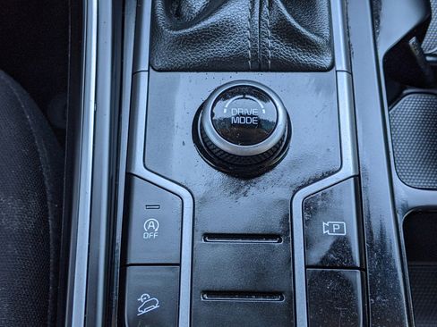 Used 2023 Kia Sorento LX image 24