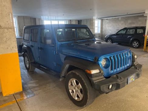 Used 2022 Jeep Wrangler Unlimited Sport image 2