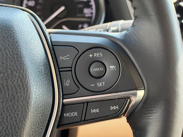 Used 2018 Toyota Camry XLE FWD image 20
