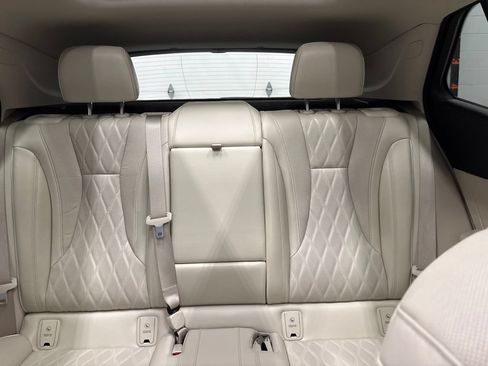 Used 2023 Buick Envision Avenir AWD/4WD image 30