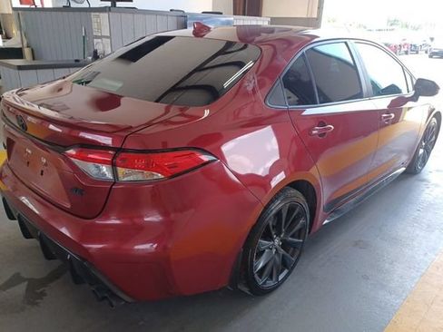 Used 2023 Toyota Corolla SE FWD image 2