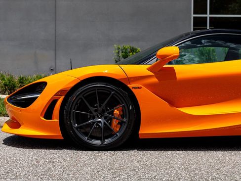 New 2027 McLaren 750S RWD image 30