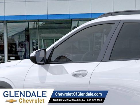 New 2026 Chevrolet Trax LT w/ LT Convenience Package FWD image 12