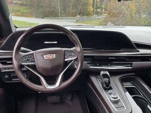Used 2021 Cadillac Escalade ESV Sport Platinum image 13