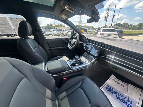 Certified 2025 Audi Q7 3.0T Premium w/ Convenience Package image 32