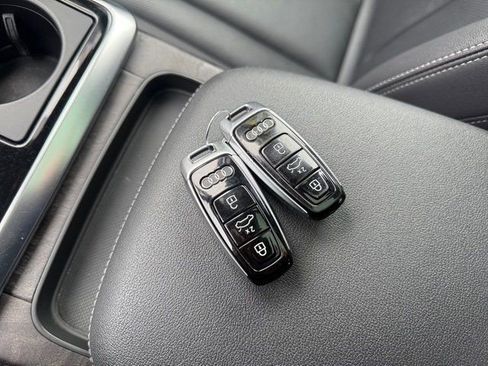 Used 2023 Audi Q8 Premium Plus w/ Premium Plus Package image 29