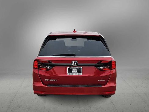 Used 2023 Honda Odyssey Sport image 7