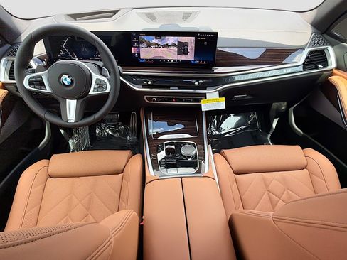 New 2026 BMW X5 xDrive40i w/ M Sport Package AWD/4WD image 15