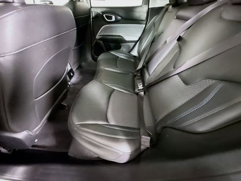 Used 2022 Jeep Compass Latitude w/ Sun and Sound Group image 28