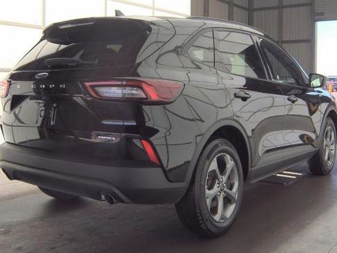 Used 2025 Ford Escape ST-Line image 2