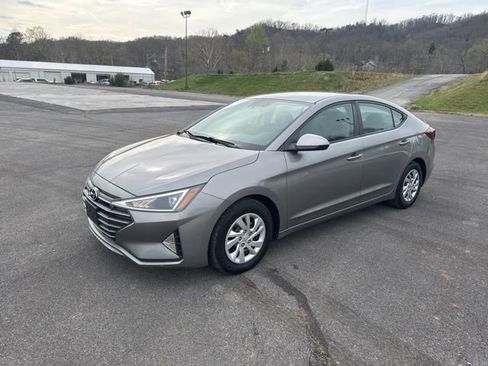 Used 2020 Hyundai Elantra SE FWD image 4