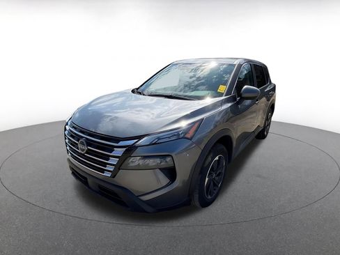 Used 2025 Nissan Rogue SV image 4