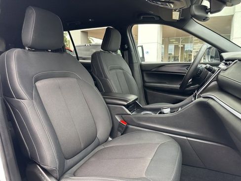 Certified 2024 Jeep Grand Cherokee L Laredo image 46