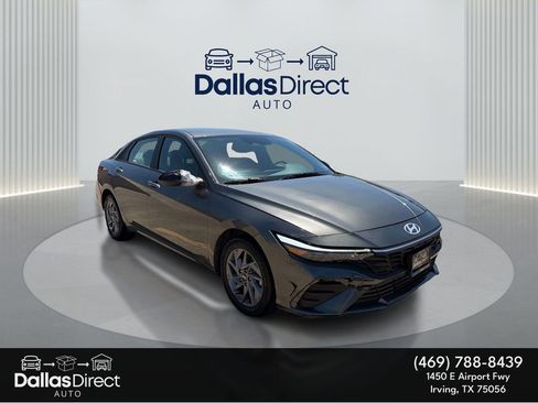 Used 2026 Hyundai Elantra Hybrid FWD image 2