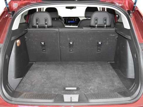 Used 2025 Chevrolet Trax LT image 27