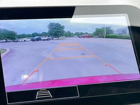 Used 2025 Chevrolet Malibu LT FWD image 13