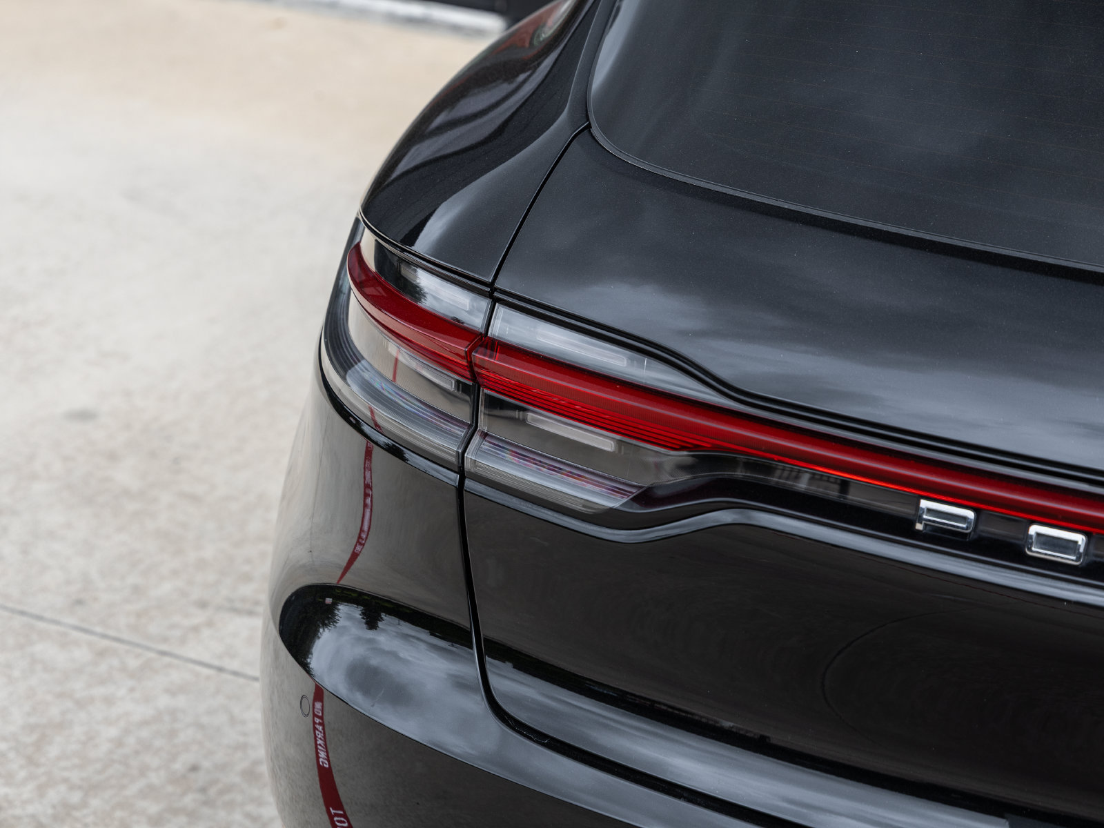 Certified 2019 Porsche Macan S AWD/4WD image 14